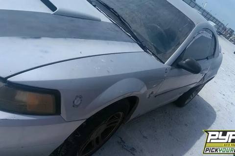 Photo of 2000 Ford Mustang