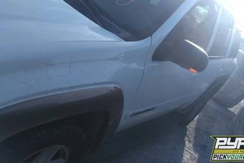 Photo of 2002 Chevrolet Trailblazer