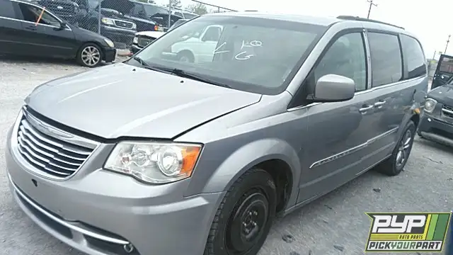 Photo of 2015 Chrysler Town & Country