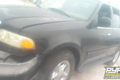 Photo of 1999 Lincoln Navigator