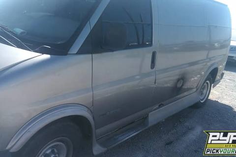 Photo of 2001 Gmc Savana 2500
