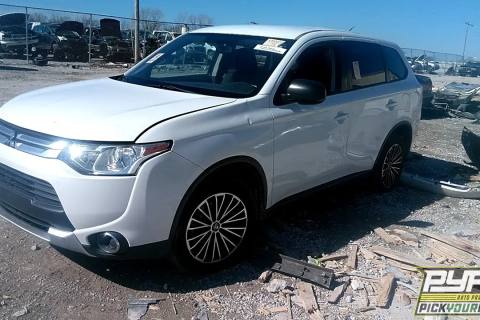 Photo of 2015 Mitsubishi Outlander