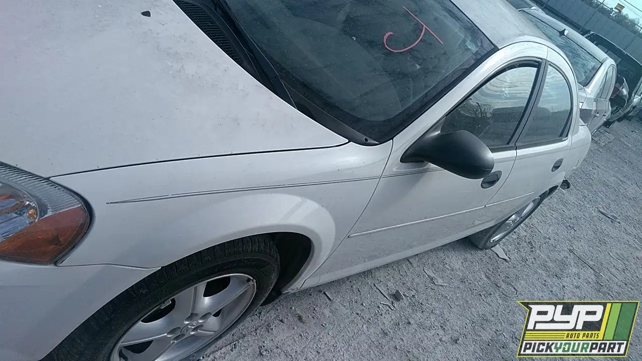 Photo of 2004 Dodge Stratus