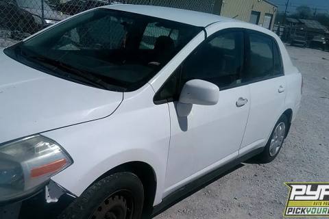 Photo of 2010 Nissan Versa