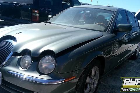 Photo of 2000 Jaguar S-Type