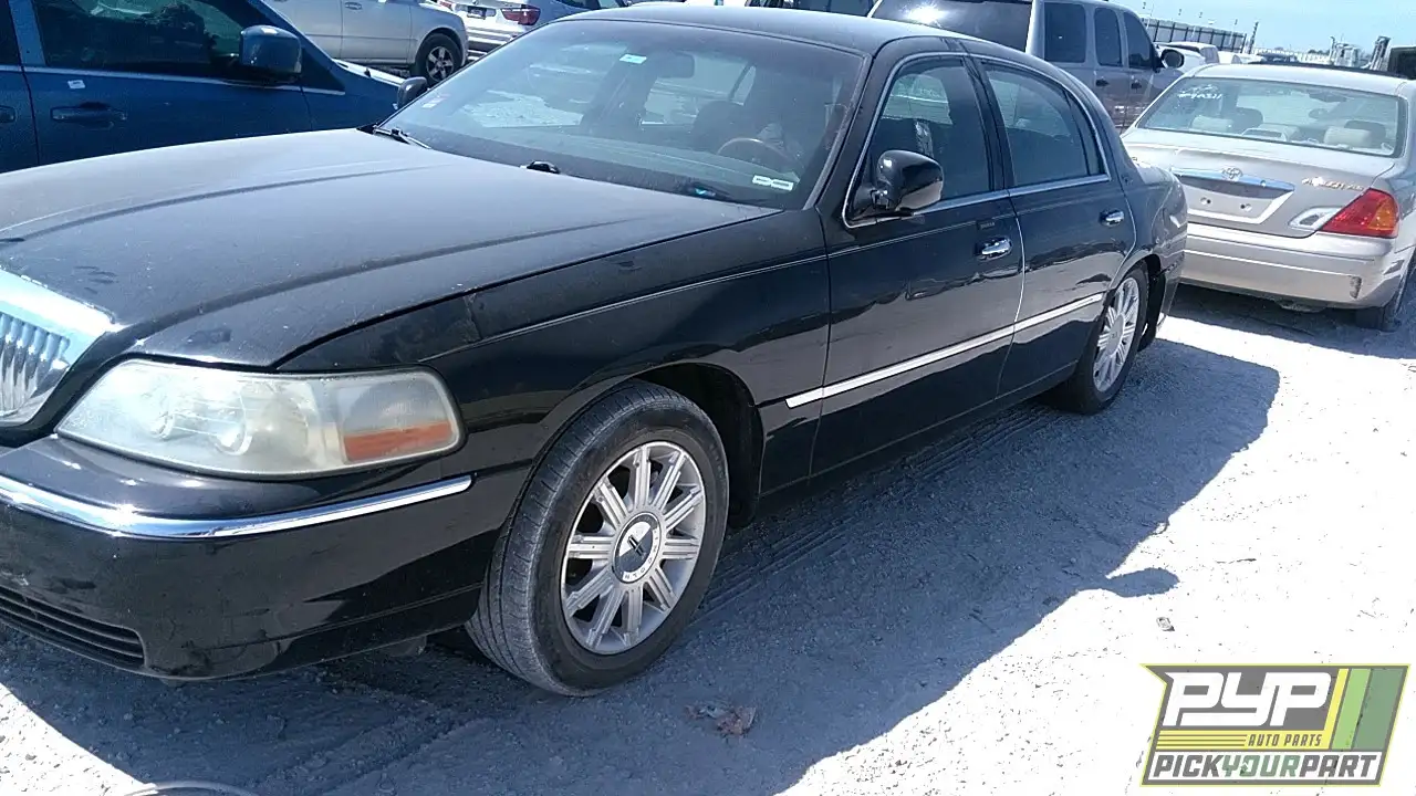 Photo of 2009 Lincoln Town Car