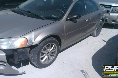 Photo of 2003 Dodge Stratus
