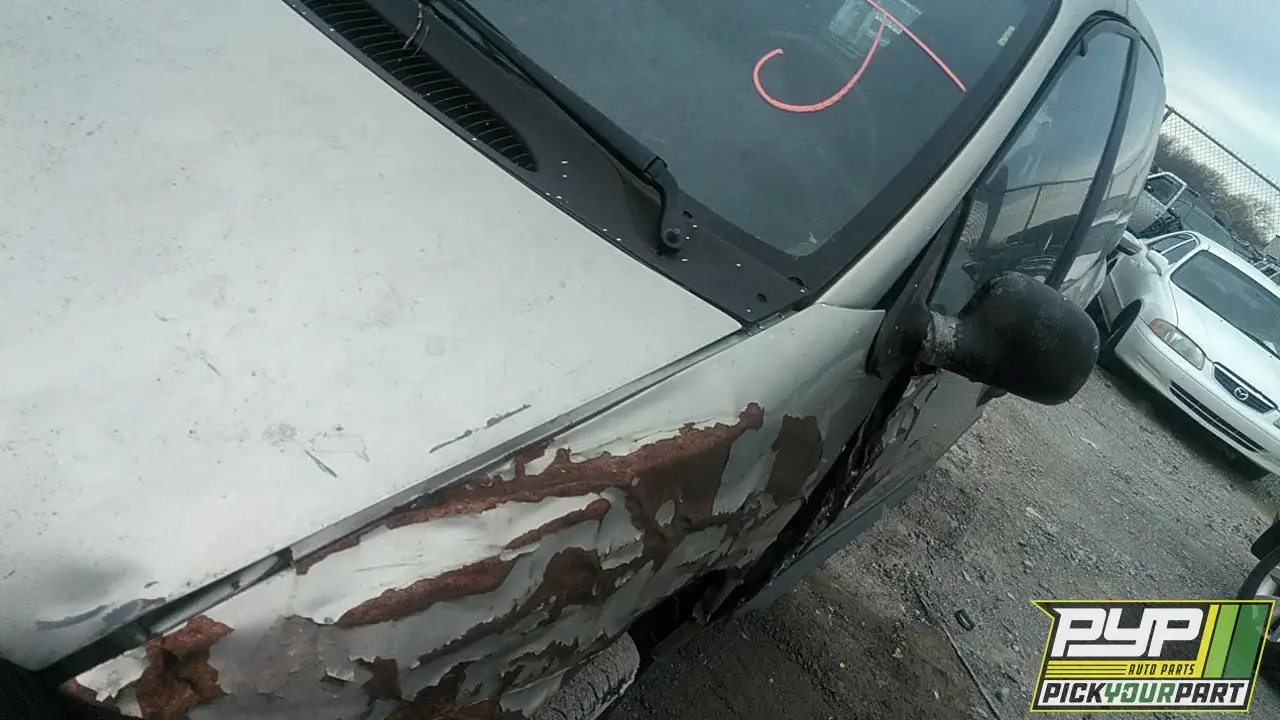 Photo of 2000 Chrysler Voyager