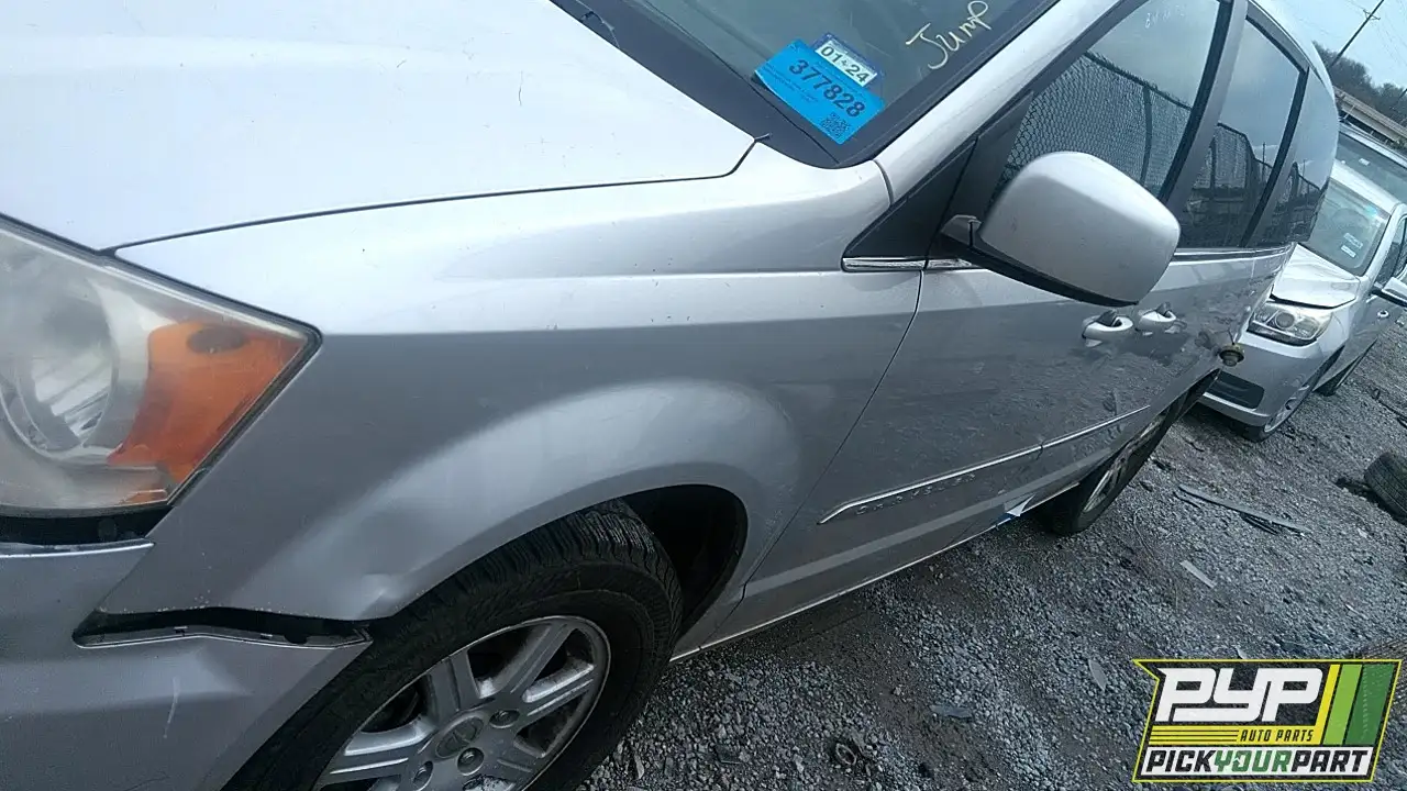 Photo of 2012 Chrysler Town & Country