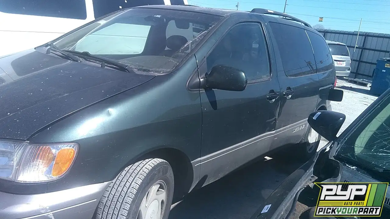 Photo of 2003 Toyota Sienna