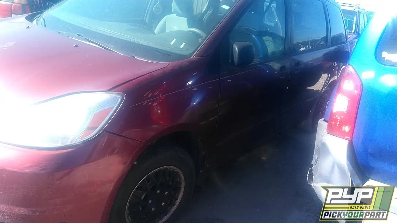 Photo of 2005 Toyota Sienna