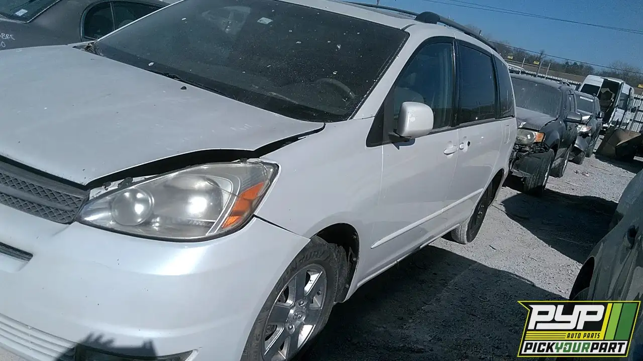Photo of 2004 Toyota Sienna