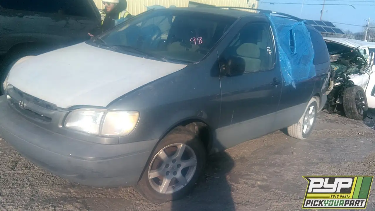 Photo of 2000 Toyota Sienna
