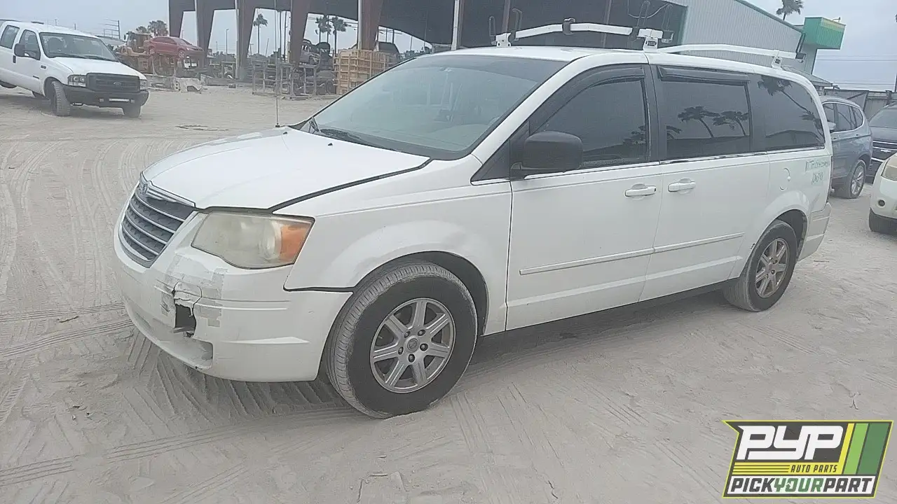 Photo of 2010 Chrysler Town & Country