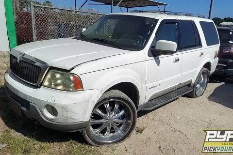 Photo of 2003 Lincoln Navigator
