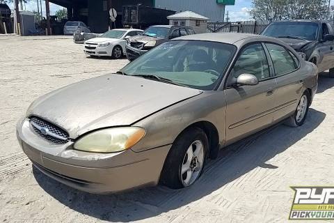 Photo of 2003 Ford Taurus