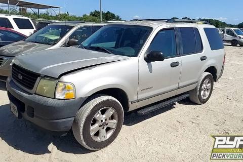 Photo of 2004 Ford Explorer