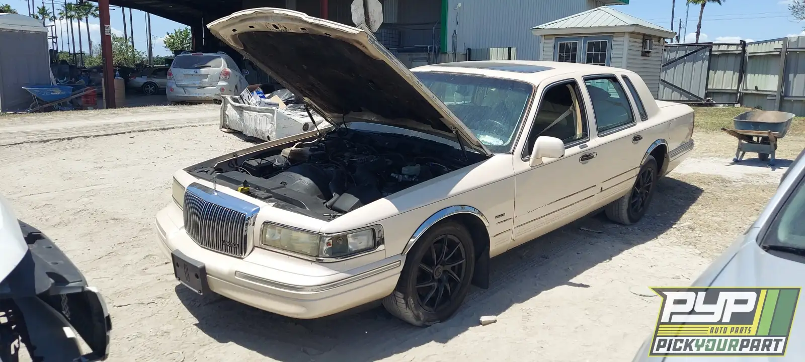 Photo of 1996 Lincoln Town Car