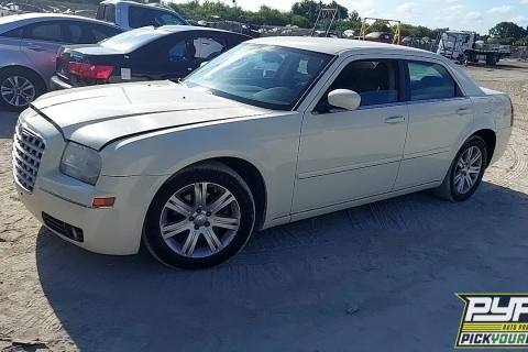 Photo of 2005 Chrysler 300