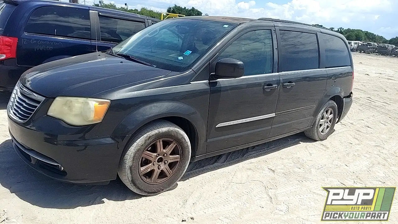 Photo of 2012 Chrysler Town & Country