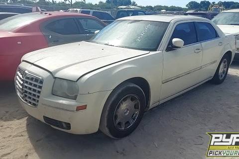 Photo of 2005 Chrysler 300