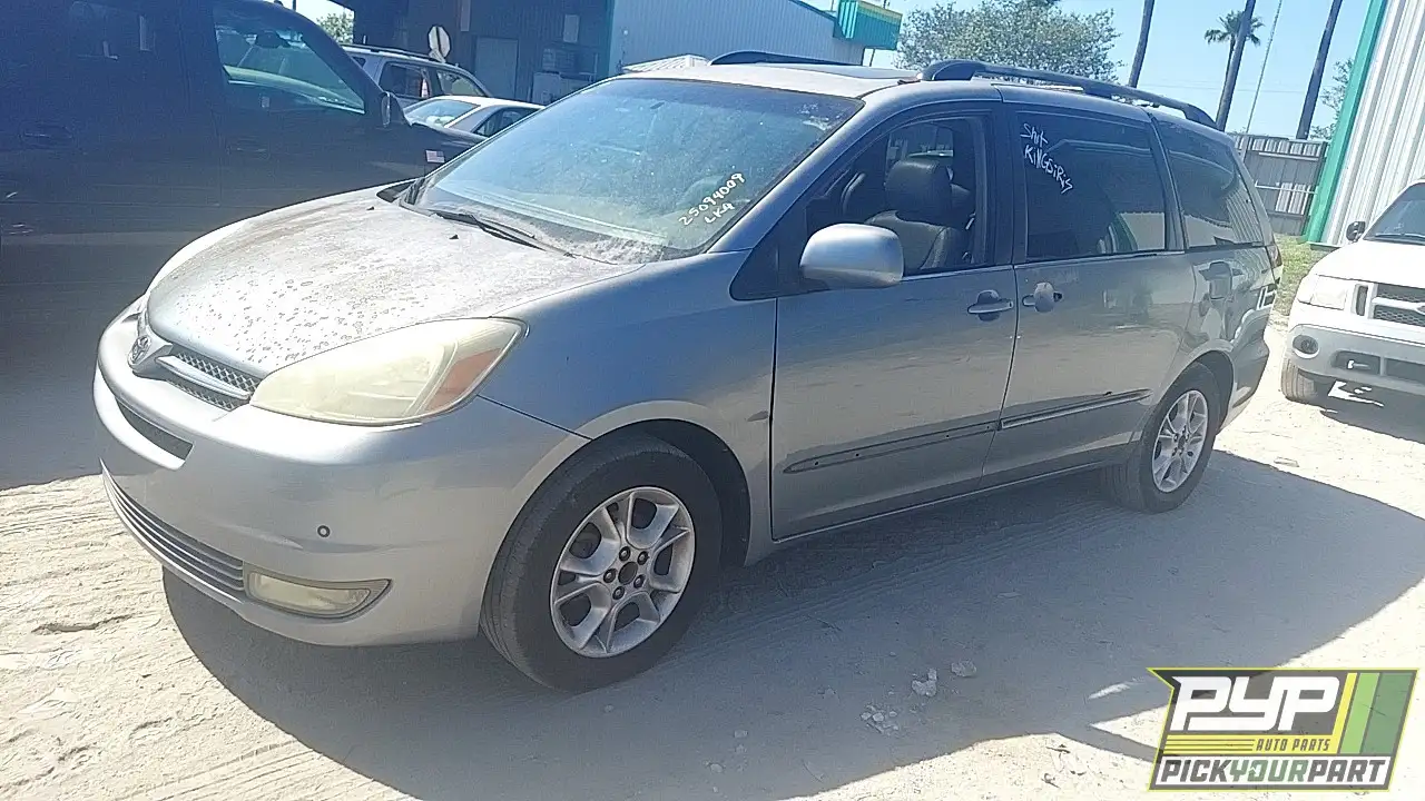 Photo of 2004 Toyota Sienna