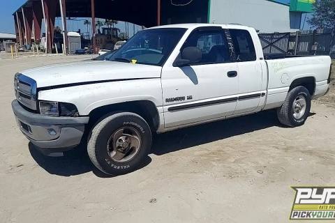 Photo of 2000 Dodge Ram 1500