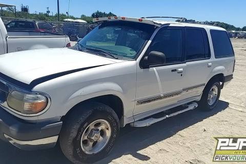 Photo of 2000 Ford Explorer