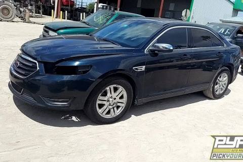Photo of 2015 Ford Taurus