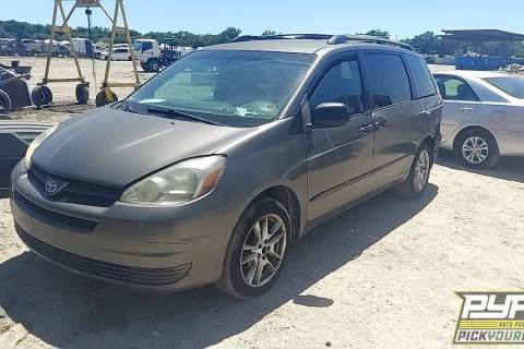 Photo of 2005 Toyota Sienna