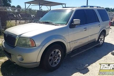 Photo of 2003 Lincoln Navigator