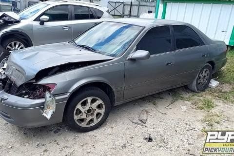 Photo of 2000 Toyota Camry