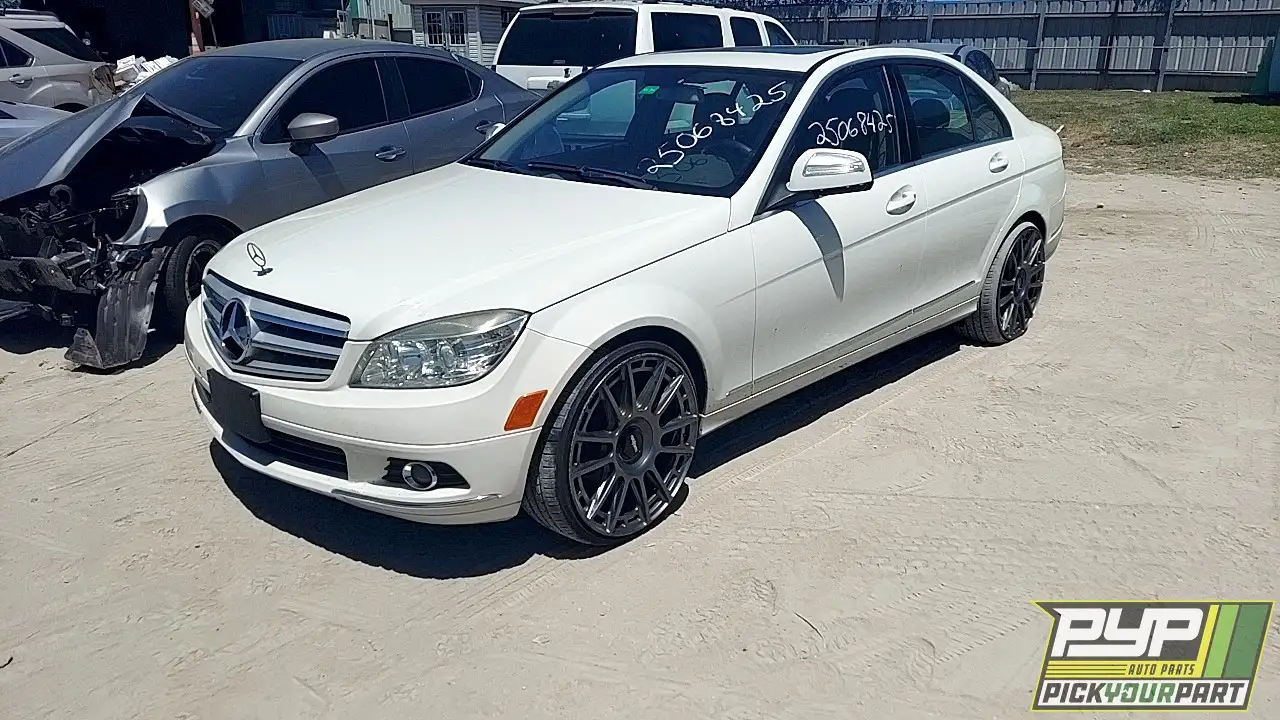Photo of 2009 Mercedes-Benz C300