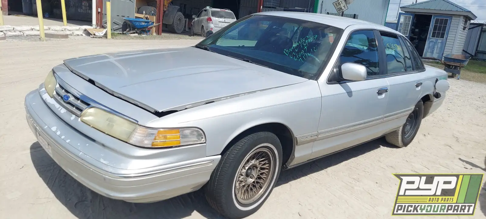 Photo of 1996 Ford Crown Victoria