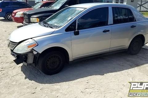 Photo of 2011 Nissan Versa