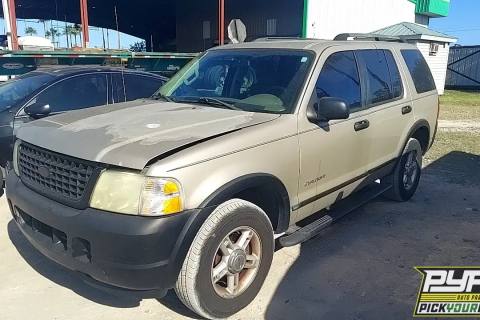 Photo of 2004 Ford Explorer