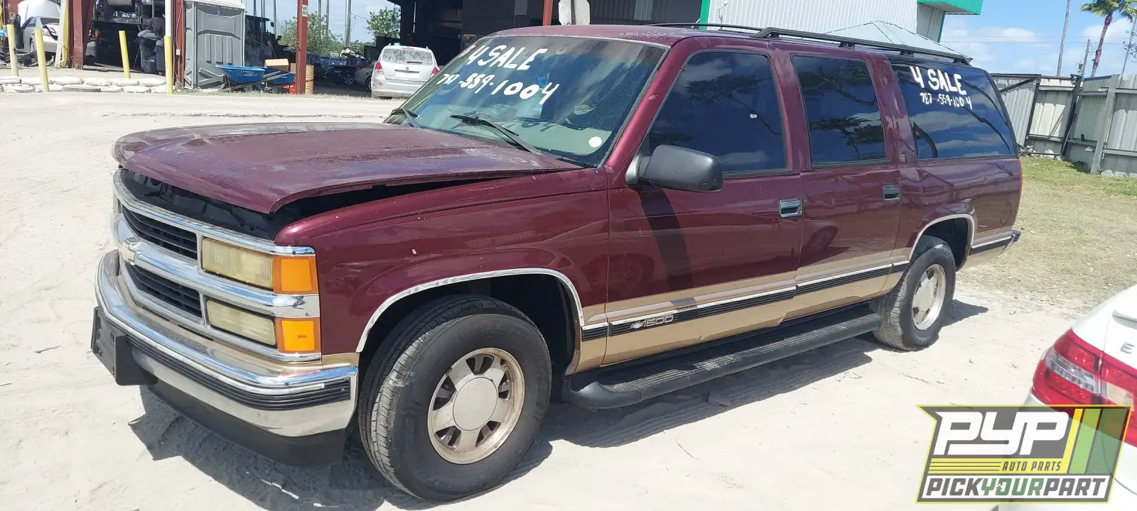Photo of 1999 Chevrolet C1500 Suburban