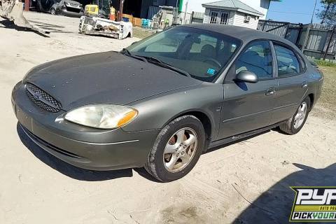 Photo of 2002 Ford Taurus