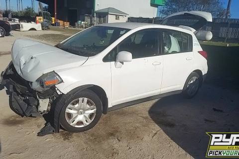 Photo of 2010 Nissan Versa