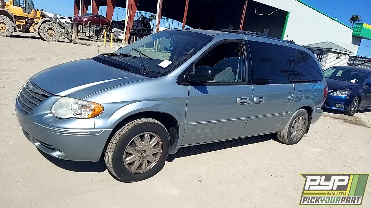 Photo of 2006 Chrysler Town & Country