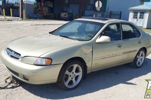 Photo of 1998 Nissan Altima