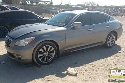 Photo of 2013 Infiniti M35H