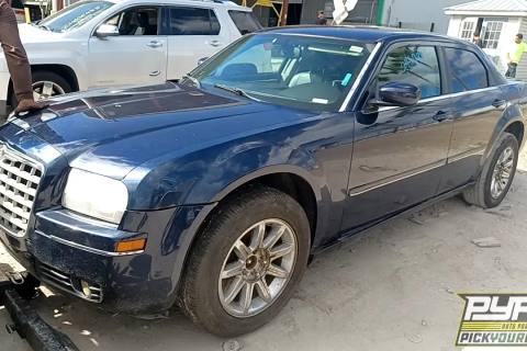 Photo of 2005 Chrysler 300