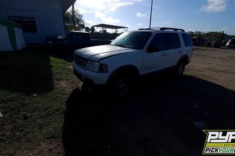 Photo of 2005 Ford Explorer