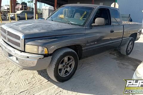 Photo of 2001 Dodge Ram 1500