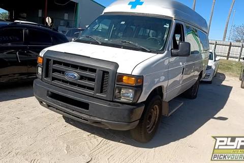 Photo of 2009 Ford E-350 Super Duty