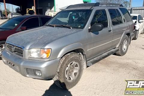 Photo of 2002 Nissan Pathfinder