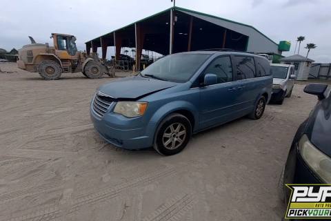 Photo of 2008 Chrysler Town & Country