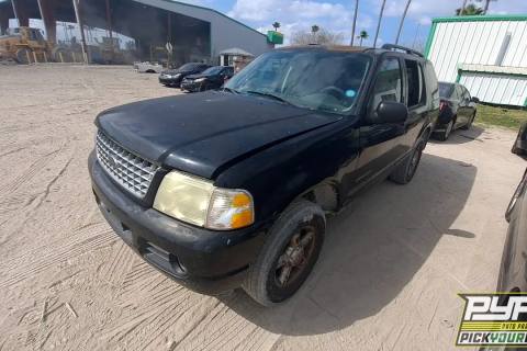 Photo of 2004 Ford Explorer