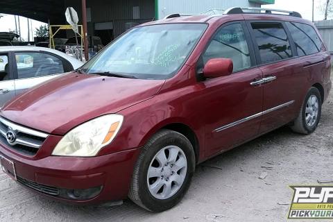 Photo of 2007 Hyundai Entourage